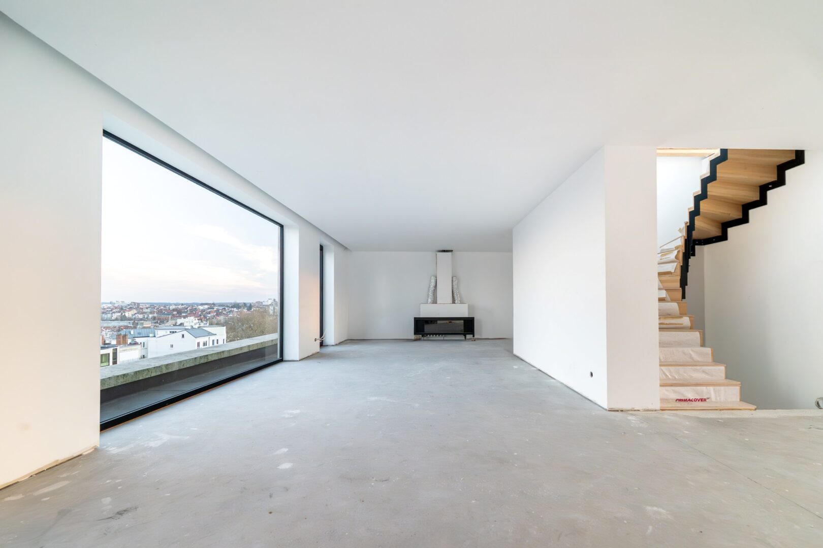 Louise Penthouse 4